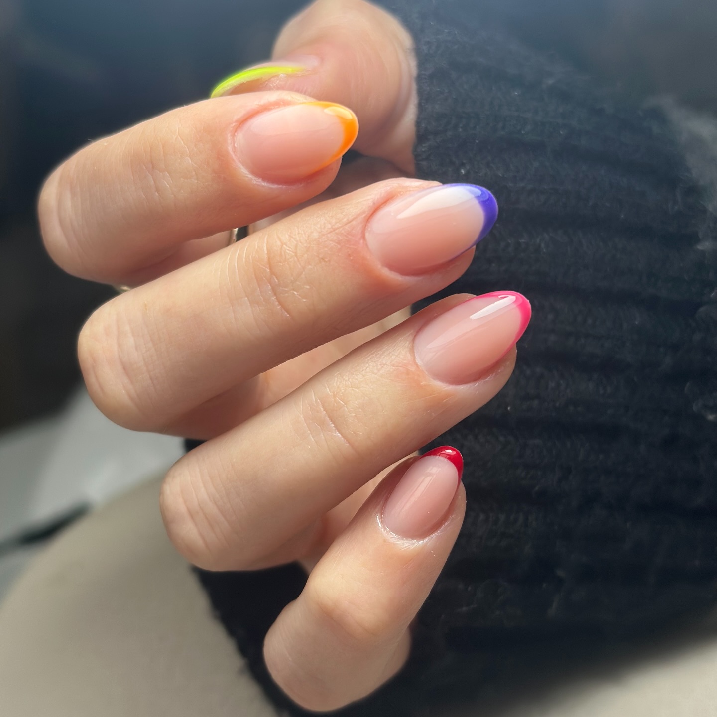 Nail art tasarım Beşiktaş — jel tırnak trend manikür çalışması