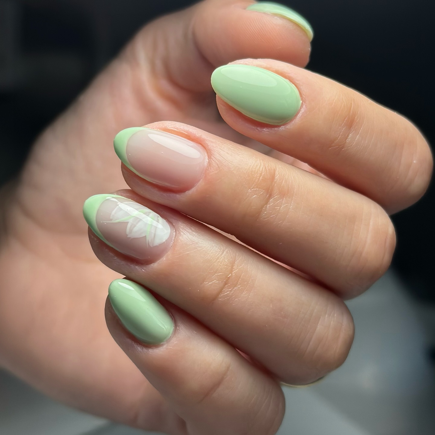 Jel tırnak çalışması — trend nail art Beşiktaş manikür pedikür