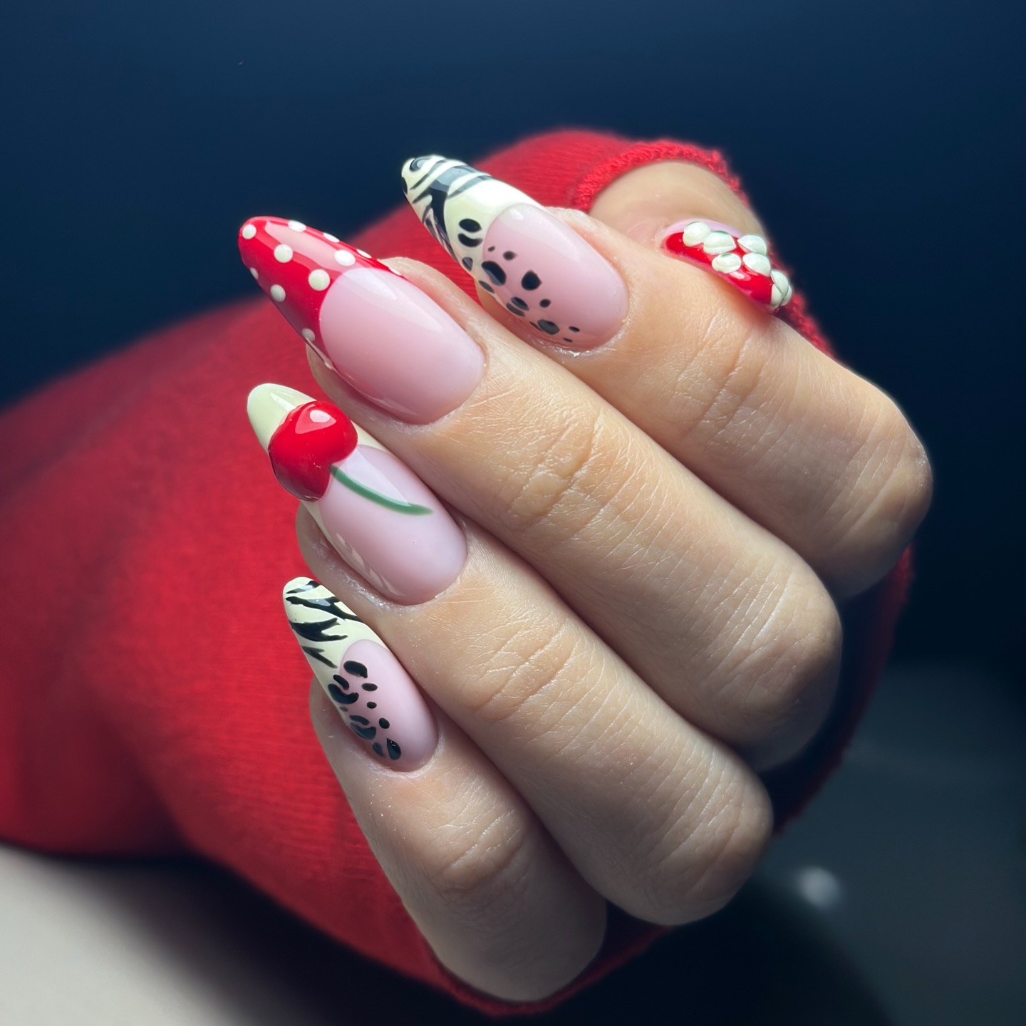 Nail art tasarım Beşiktaş — jel tırnak ve protez tırnak trend