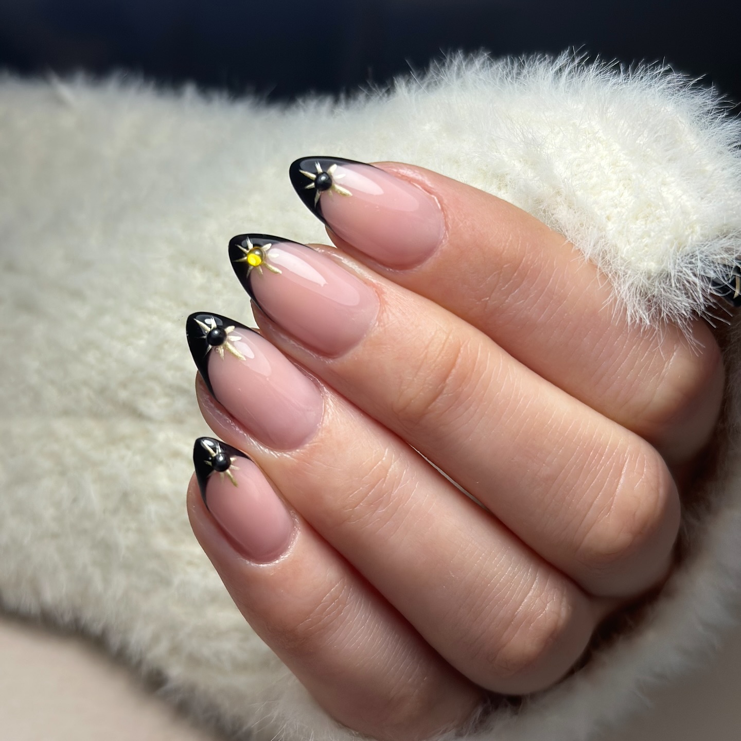 Jel tırnak çalışması — protez tırnak ve nail art Beşiktaş