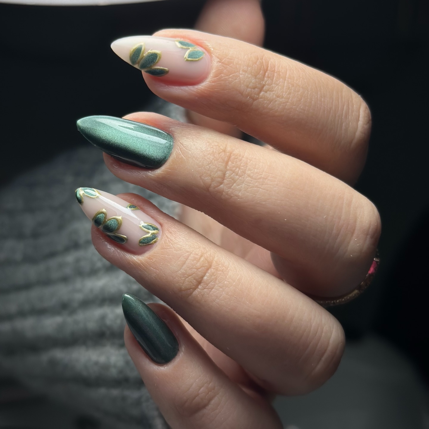 Beşiktaş protez tırnak örneği — trend nail art ve manikür