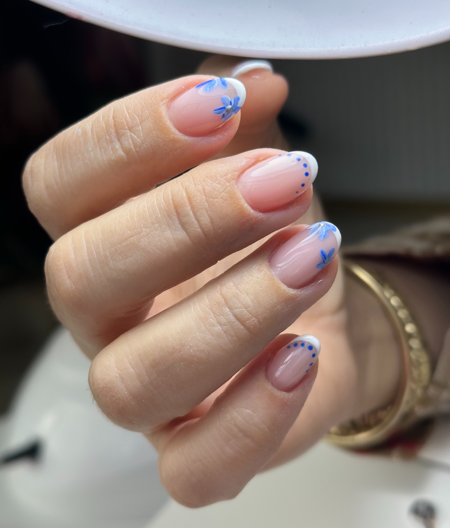 Beşiktaş protez tırnak örneği — nail art trend manikür uygulaması