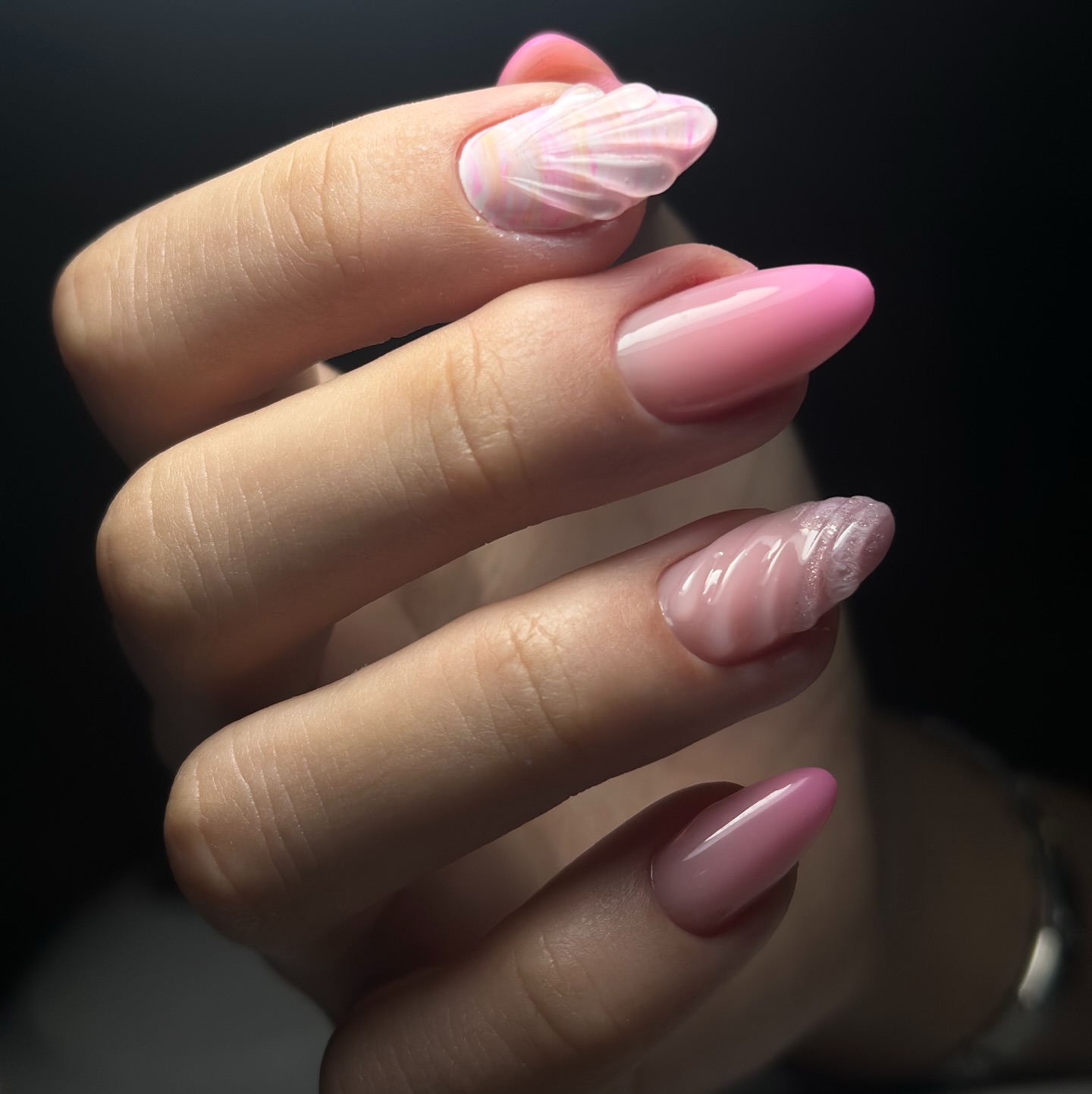 Jel tırnak çalışması — trend tasarım nail art Beşiktaş
